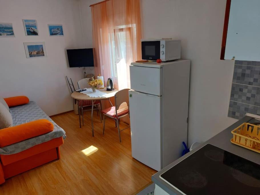 Apartment Matija I Bartol Pirovac