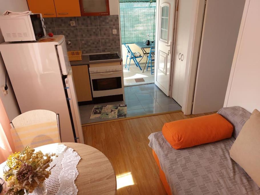 Matija I Bartol Apartment Pirovac